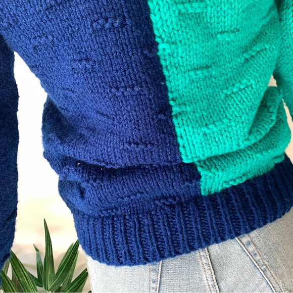 v i n t a g e :: Unique Textured Aqua Cable Knit Sweater - Picture 7 of 10